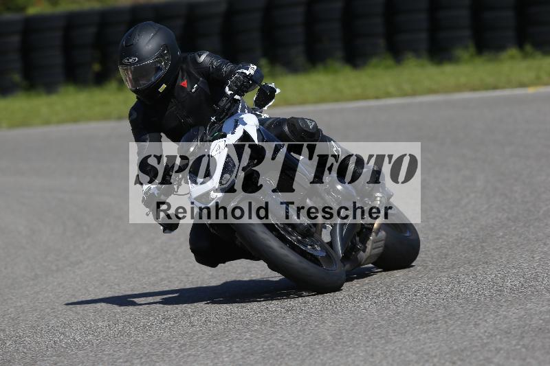 /Archiv-2024/29 12.06.2024 MOTO.CH Track Day ADR/Gruppe gelb/44